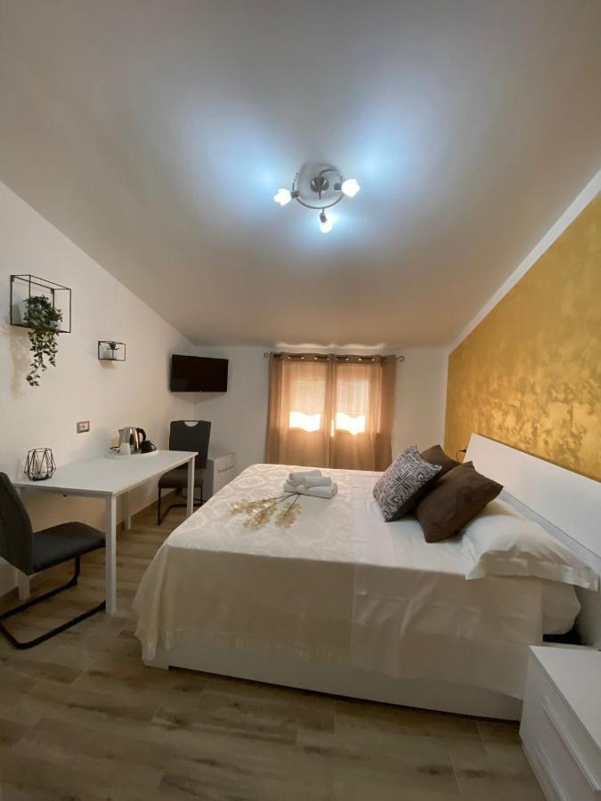Cadoni Guest House Боза Екстер'єр фото
