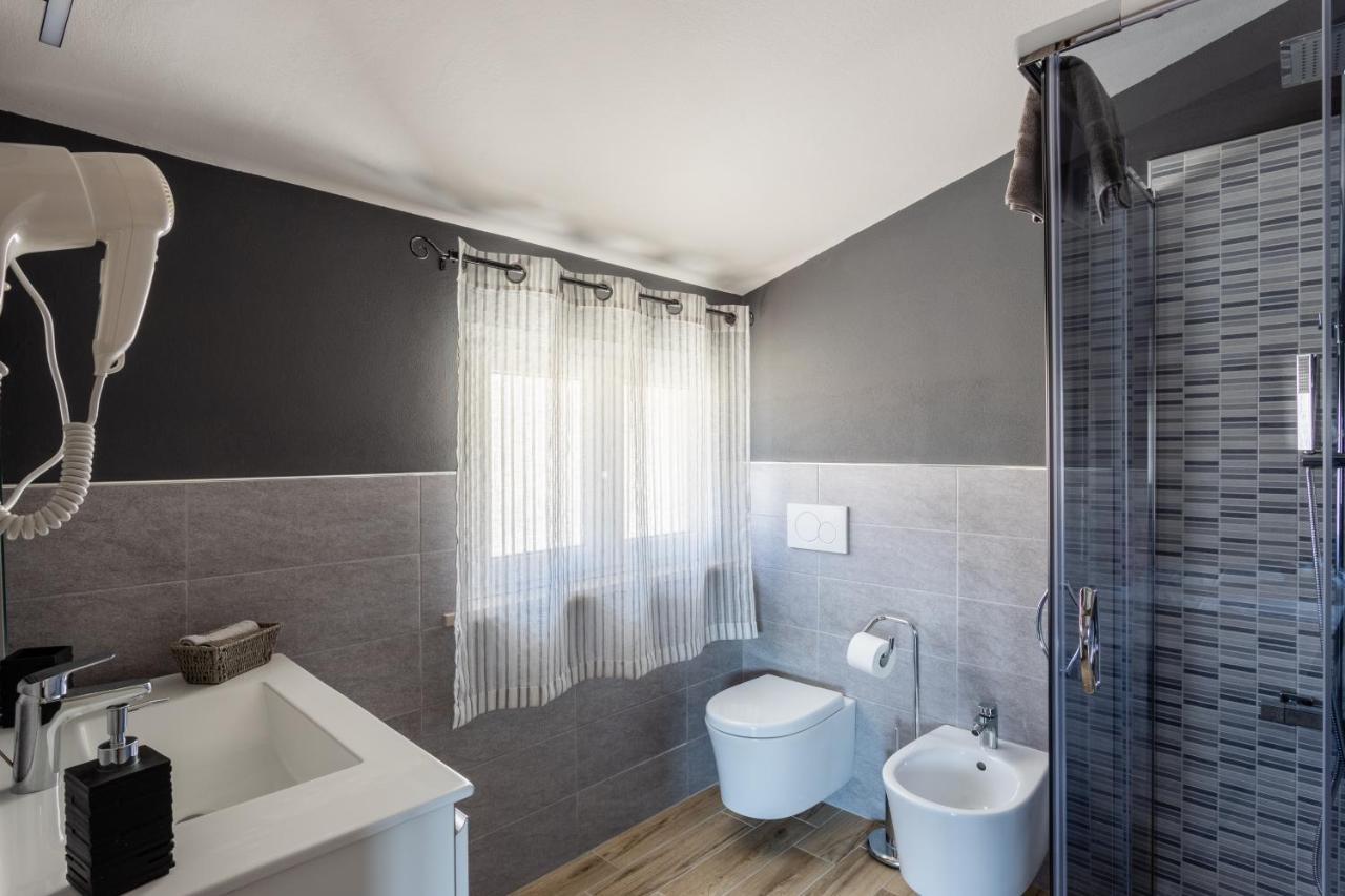 Cadoni Guest House Боза Екстер'єр фото